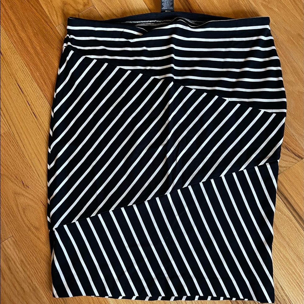 Massimo XXL geometric striped pencil skirt